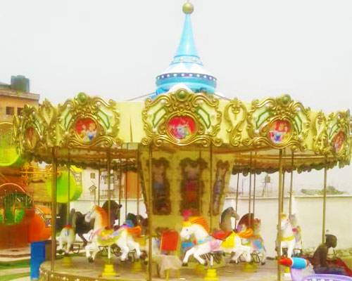 A kiddie carousel ride has four aspects: height, design, number of seats, and music and lighting. These factors determine the price of the carousel ride.